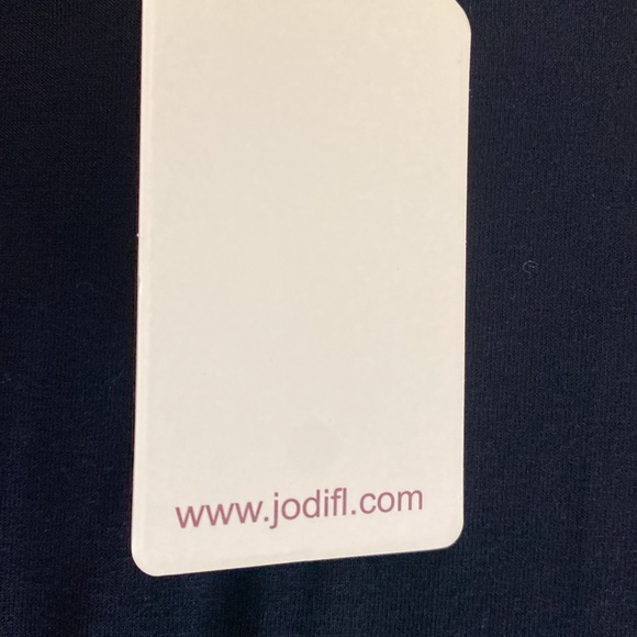 Jodifl lost Angeles medium t shirt black with flower embroidery - Picture 5 of 6